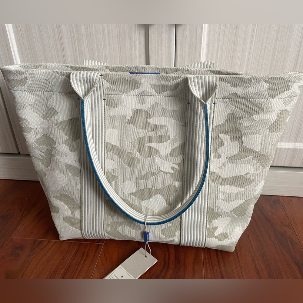 NWT Desert Camo Essential Tote